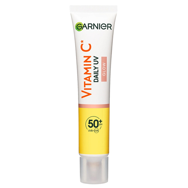 کرم ضد آفتاب رنگی گارنیه SPF 50 مدل Vitamin C مناسب برای انواع پوست